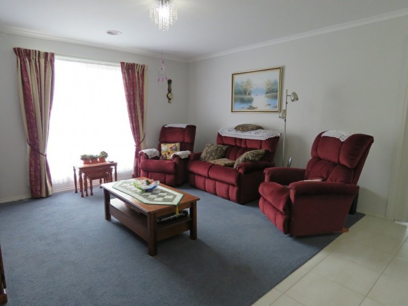 15 Smallman Court, Paynesville VIC 3880