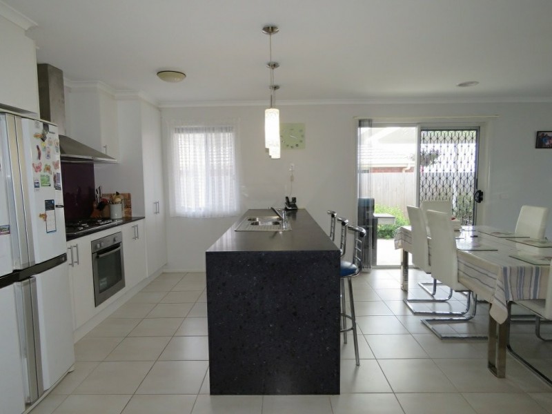 15 Smallman Court, Paynesville VIC 3880