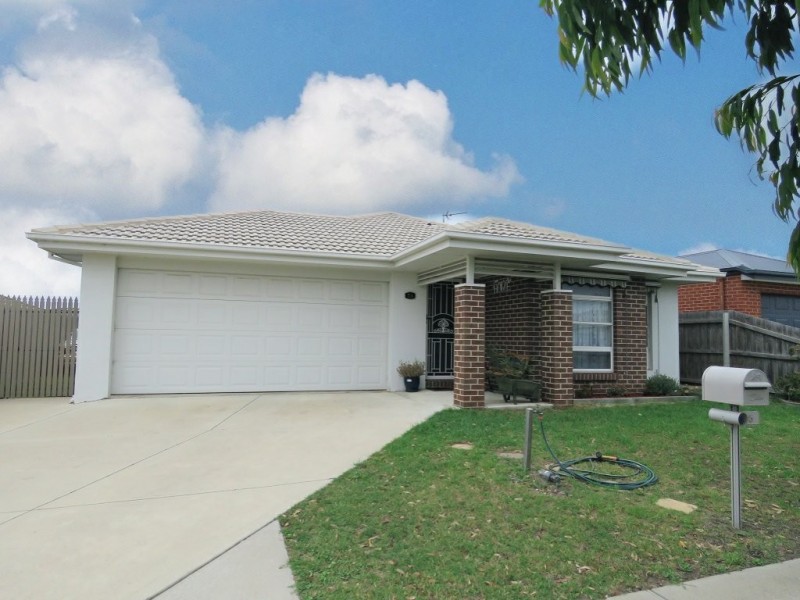 15 Smallman Court, Paynesville VIC 3880