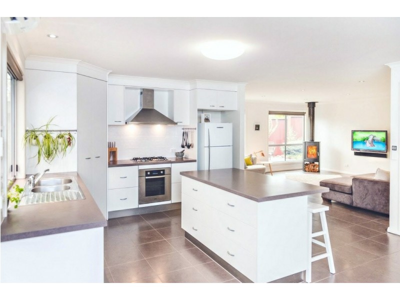 39 Toonalook Parade, Paynesville VIC 3880