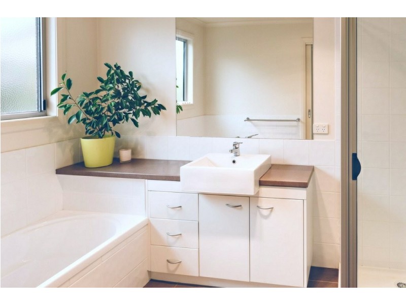 39 Toonalook Parade, Paynesville VIC 3880