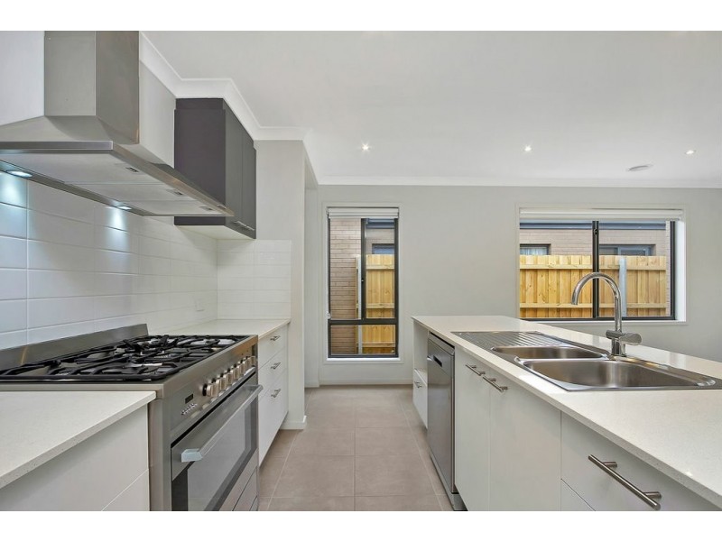 19B Haylock Drive, Paynesville VIC 3880