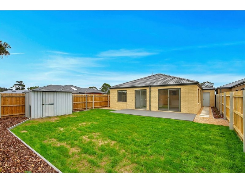 19B Haylock Drive, Paynesville VIC 3880