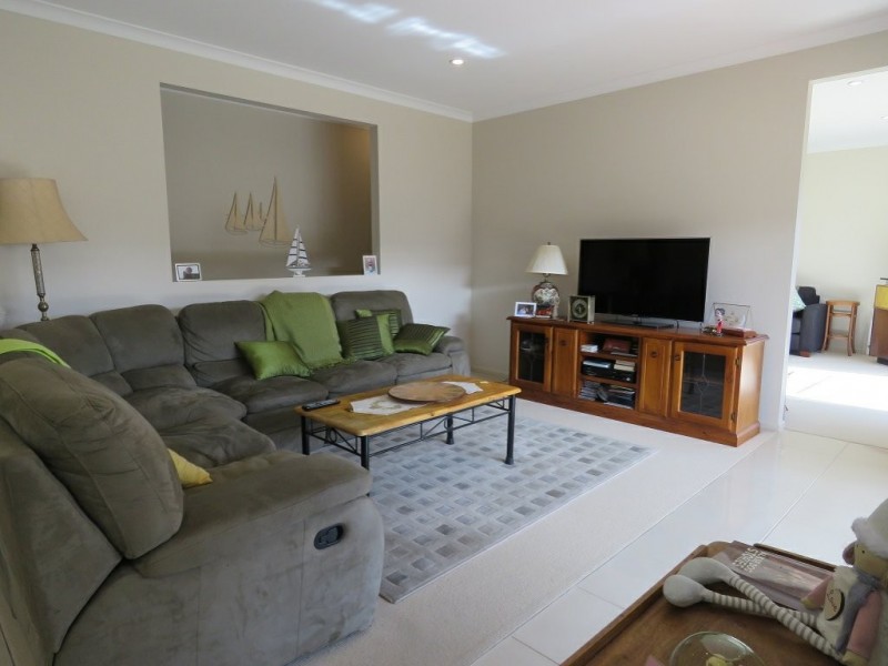 31 Sunset Boulevard, Eagle Point VIC 3878