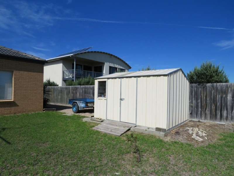31 Sunset Boulevard, Eagle Point VIC 3878