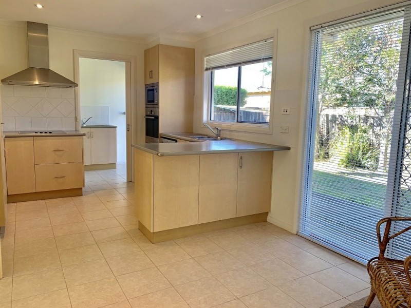 Unit 2/9-11 Wellington Street, Paynesville VIC 3880