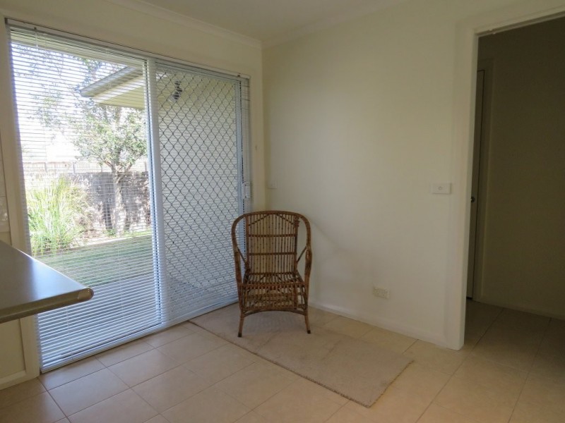 Unit 2/9-11 Wellington Street, Paynesville VIC 3880