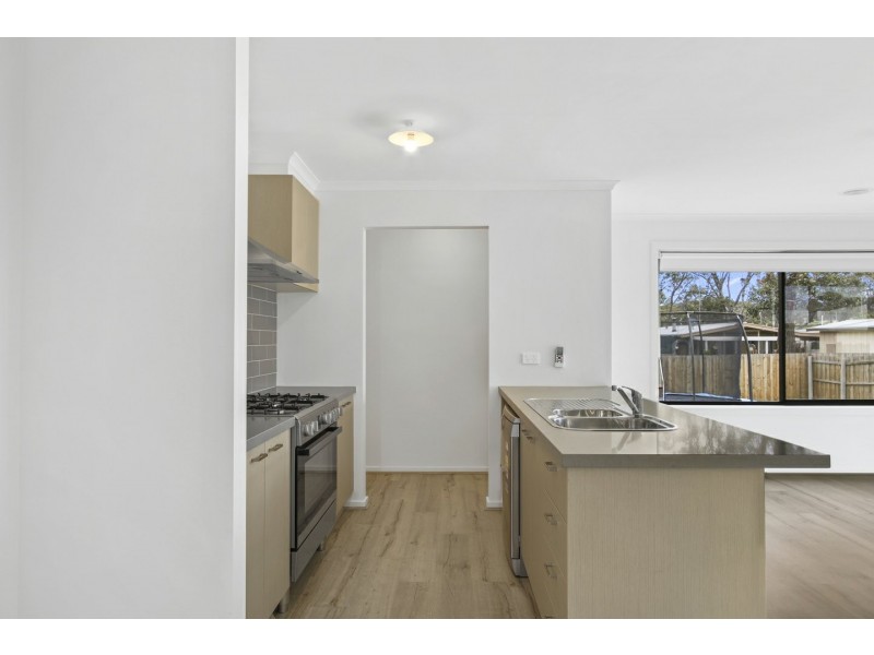 12 Seagreen Close, Eagle Point VIC 3878