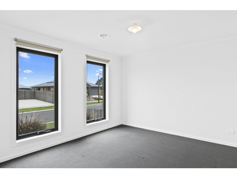 12 Seagreen Close, Eagle Point VIC 3878