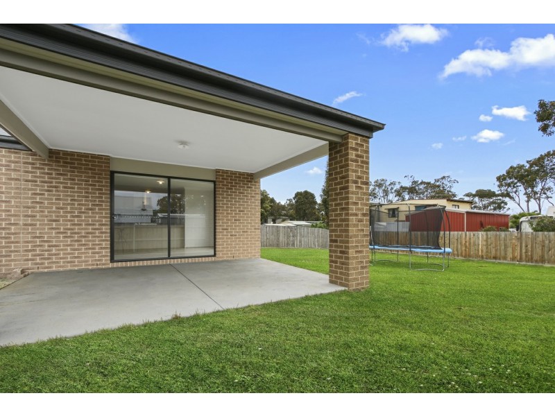 12 Seagreen Close, Eagle Point VIC 3878