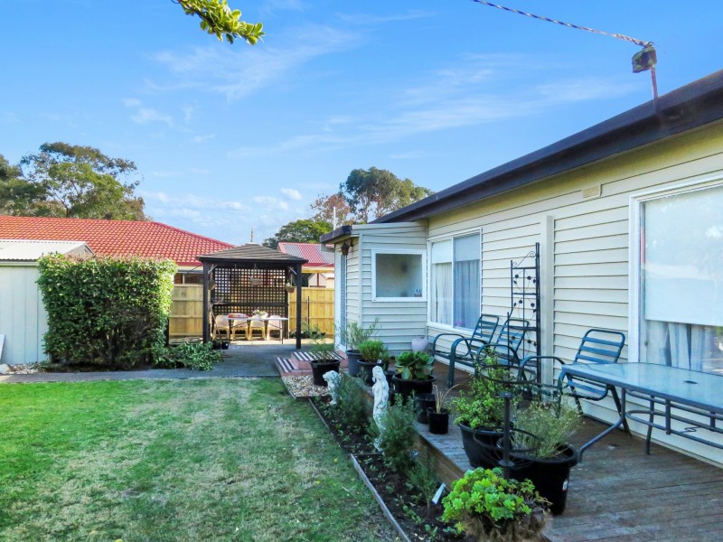 24 Forge Creek Road, Eagle Point VIC 3878