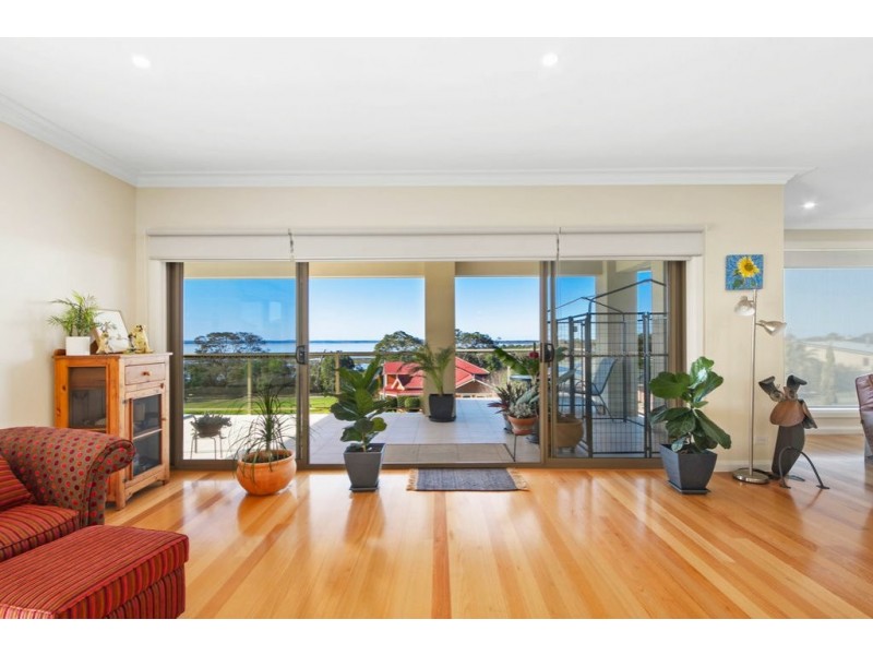 65 Fullarton Drive, Paynesville VIC 3880