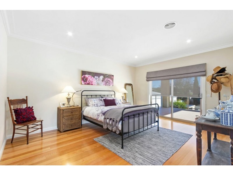 65 Fullarton Drive, Paynesville VIC 3880