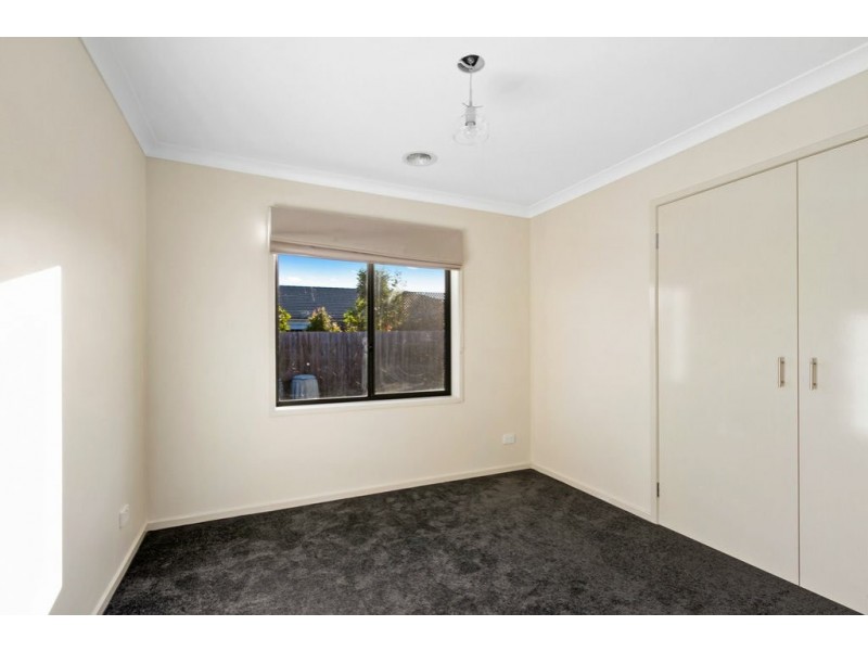1 Magnolia Way, Paynesville VIC 3880