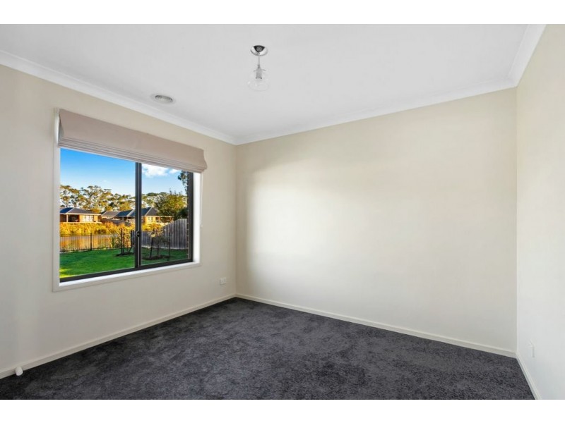 1 Magnolia Way, Paynesville VIC 3880