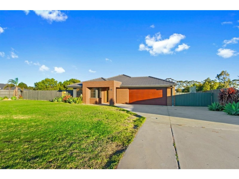 1 Magnolia Way, Paynesville VIC 3880