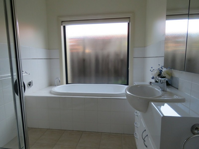 18 Queen Street, Paynesville VIC 3880