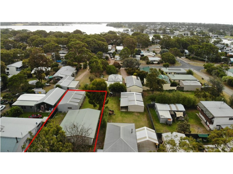 54 Tenth Avenue, Raymond Island VIC 3880