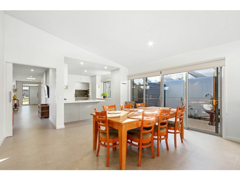 11 Nautilus Close, Paynesville VIC 3880