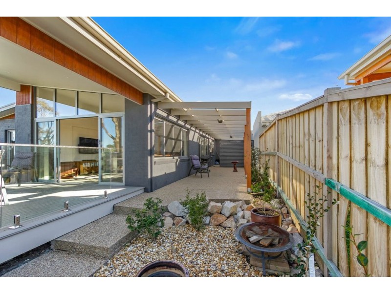 11 Nautilus Close, Paynesville VIC 3880