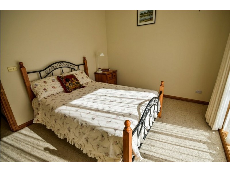 2/91 Main Road, Paynesville VIC 3880