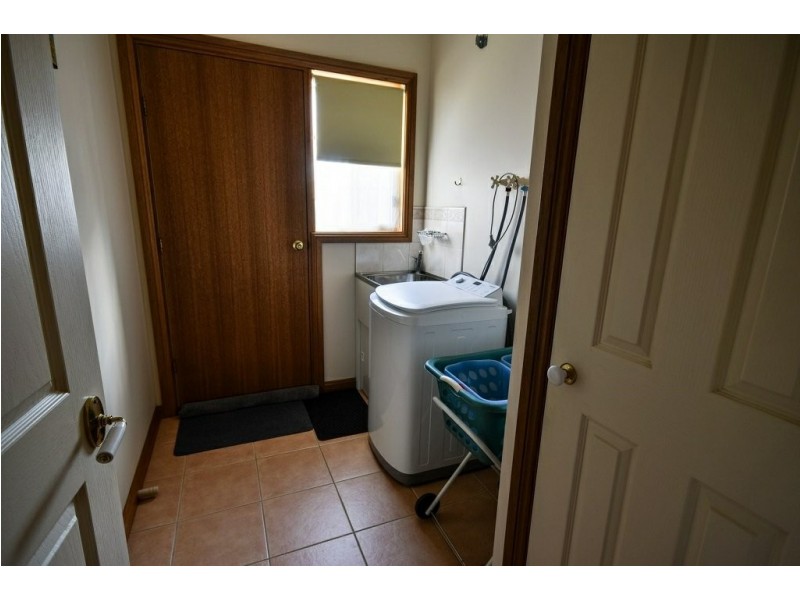 2/91 Main Road, Paynesville VIC 3880