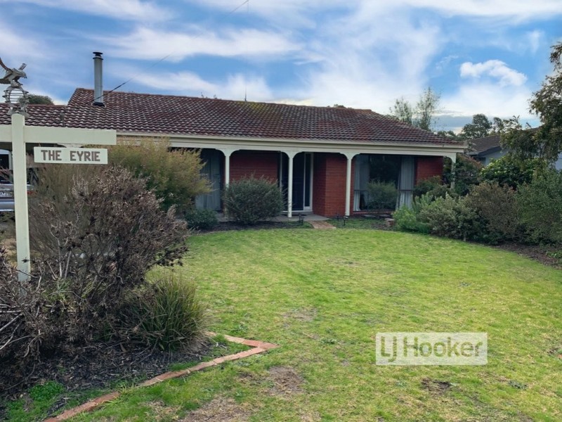 9 White Court, Eagle Point VIC 3878