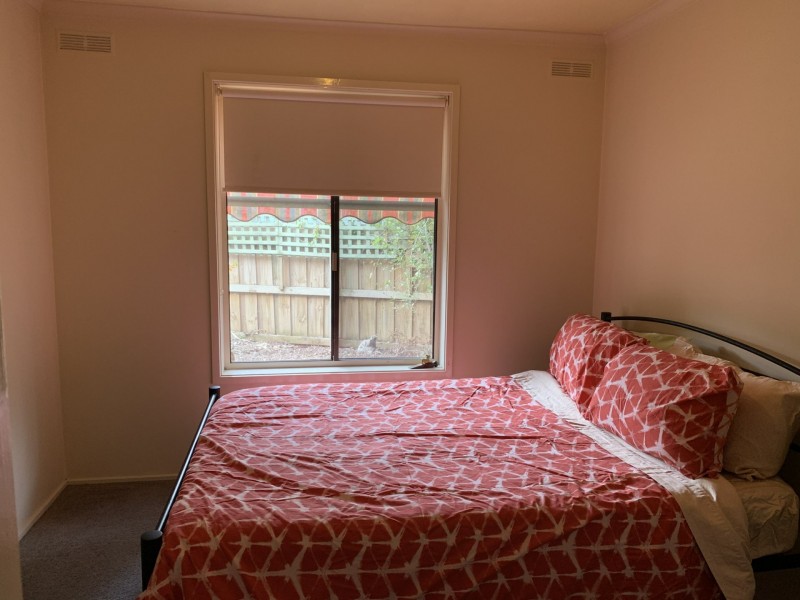 9 White Court, Eagle Point VIC 3878