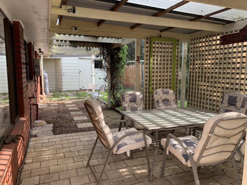 9 White Court, Eagle Point VIC 3878