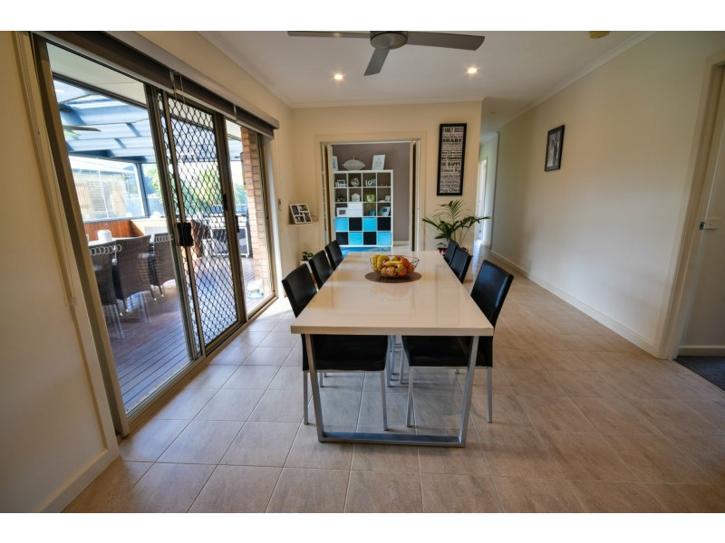 20 Riviera Close, Paynesville VIC 3880