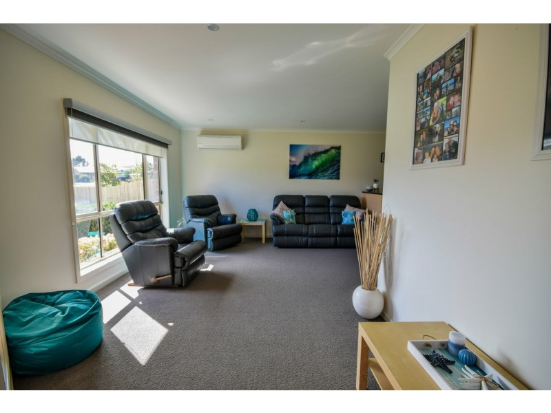 20 Riviera Close, Paynesville VIC 3880