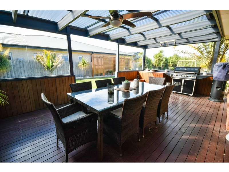 20 Riviera Close, Paynesville VIC 3880