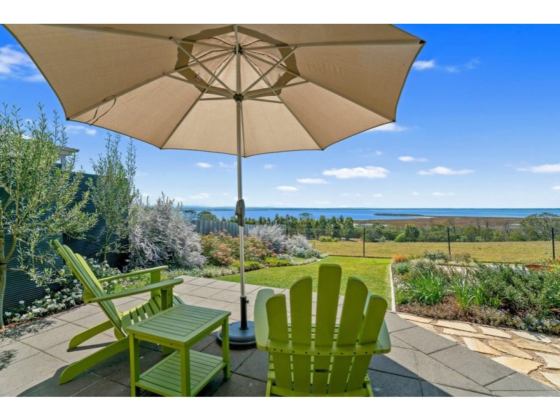 28 Eagle Bay Terrace, Eagle Point VIC 3878