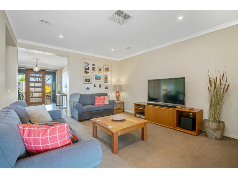 28 Eagle Bay Terrace, Eagle Point VIC 3878