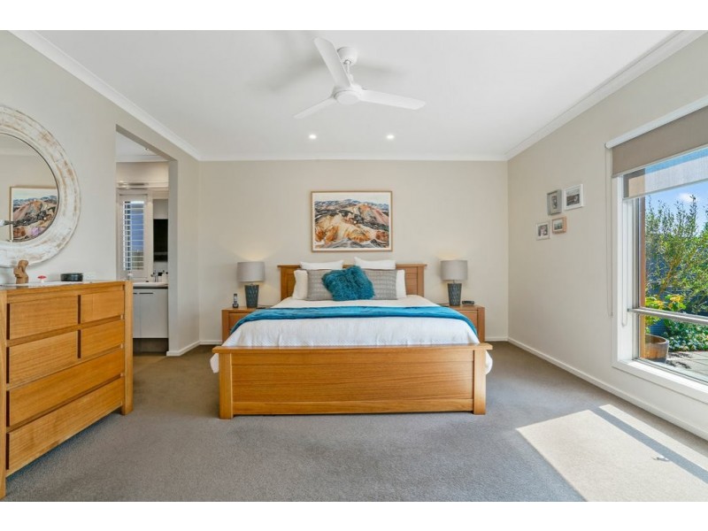 28 Eagle Bay Terrace, Eagle Point VIC 3878