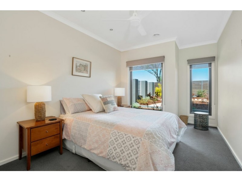 28 Eagle Bay Terrace, Eagle Point VIC 3878
