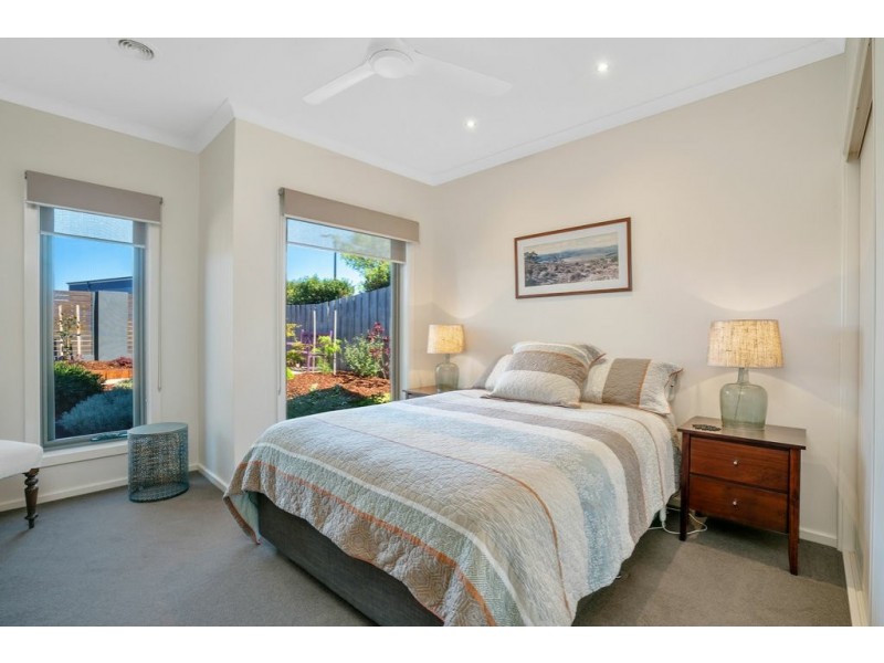 28 Eagle Bay Terrace, Eagle Point VIC 3878