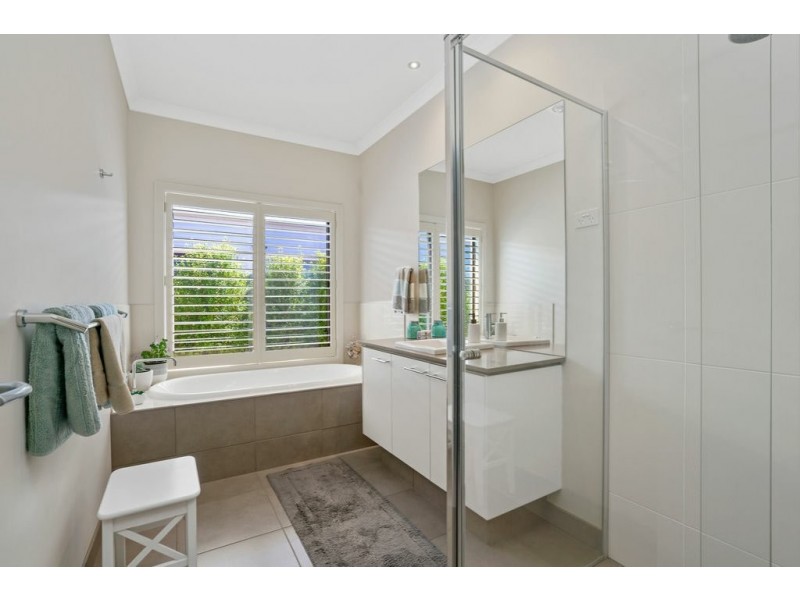 28 Eagle Bay Terrace, Eagle Point VIC 3878