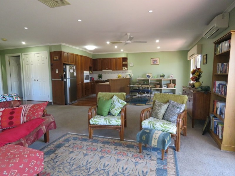Villa 25/1-5 Canal Road, Paynesville VIC 3880