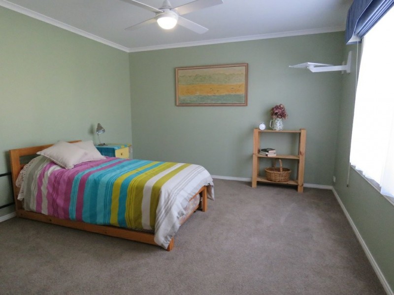 Villa 25/1-5 Canal Road, Paynesville VIC 3880