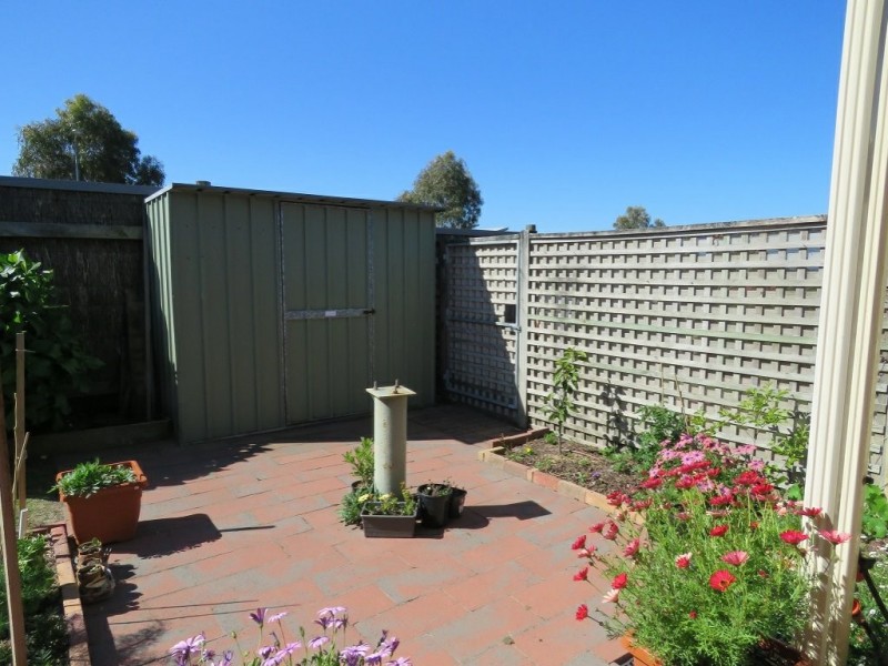 Villa 25/1-5 Canal Road, Paynesville VIC 3880