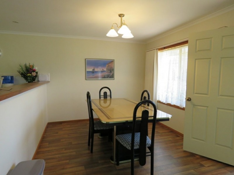 Villa 6/1-5 Canal Road, Paynesville VIC 3880
