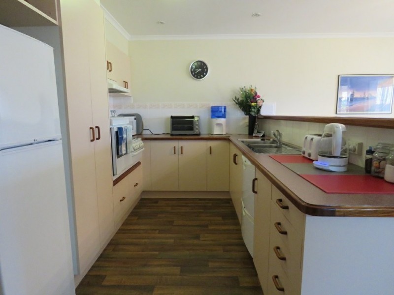 Villa 6/1-5 Canal Road, Paynesville VIC 3880