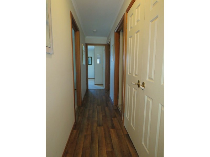 Villa 6/1-5 Canal Road, Paynesville VIC 3880