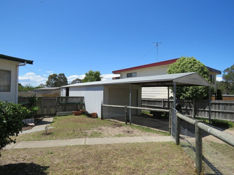 39 Bay Road, Eagle Point VIC 3878