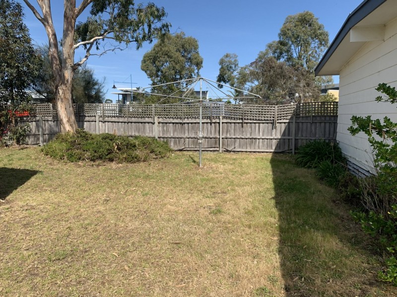 2 Milton Avenue, Paynesville VIC 3880