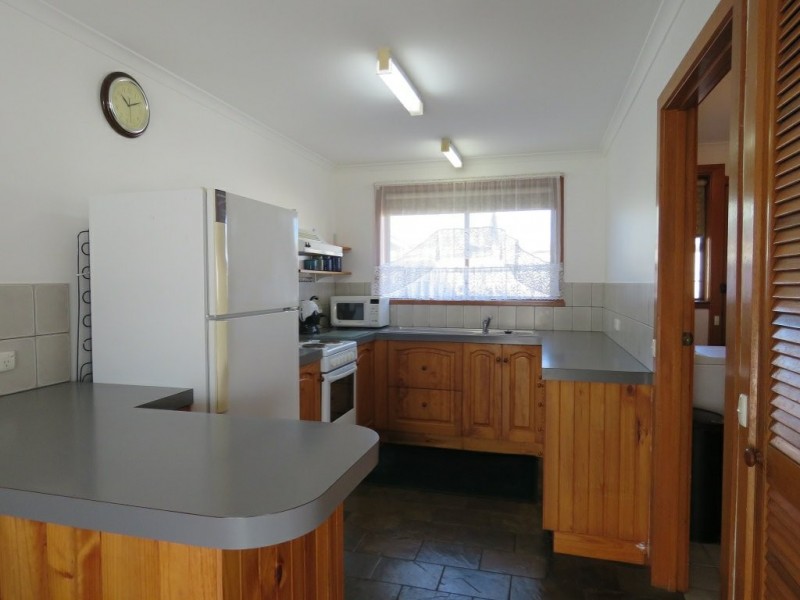 Unit 2/39 Victoria Street, Paynesville VIC 3880