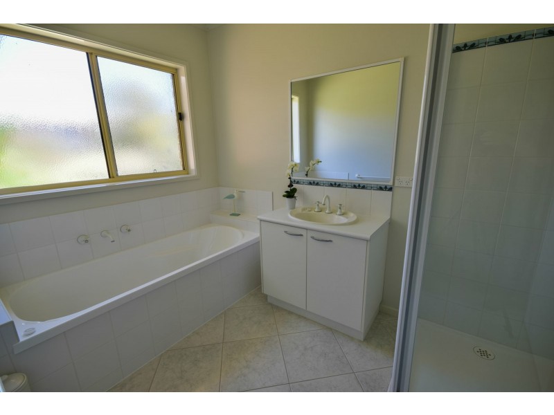 19 Springwood Rise, Newlands Arm VIC 3875