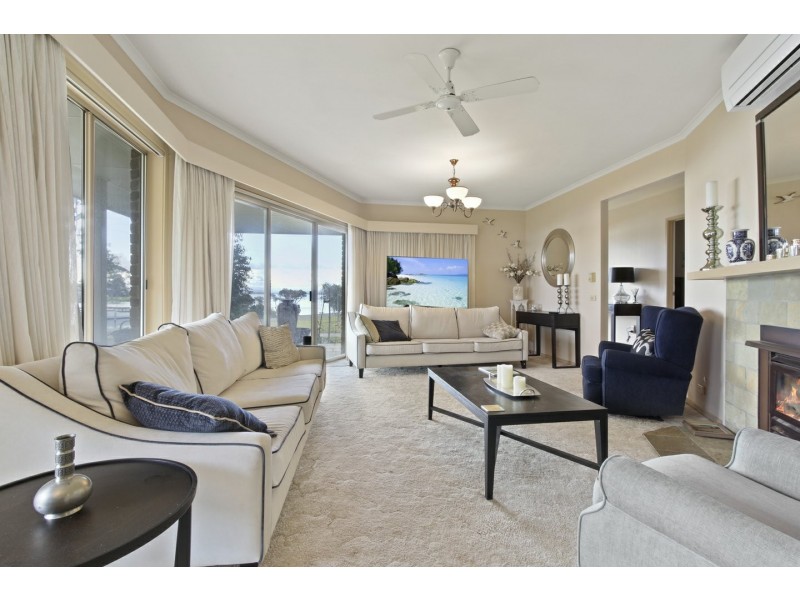 135 Western Boulevard, Raymond Island VIC 3880