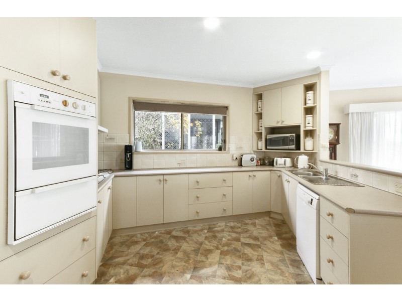 135 Western Boulevard, Raymond Island VIC 3880